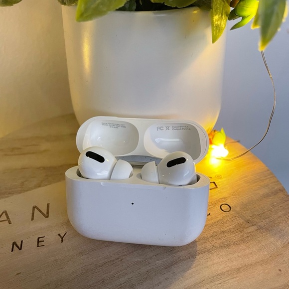 COPY - Apple AirPods Pro’s